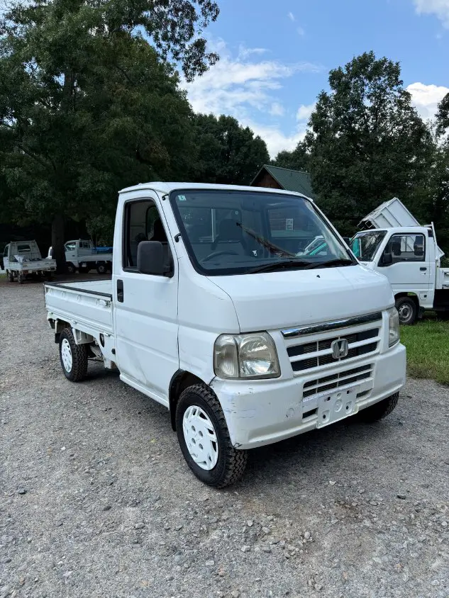 2001 Honda Acty 4WD, a white Kei Truck, for sale at Mayberry Mini Trucks in Mount Airy, NC (photo 3 of 20)