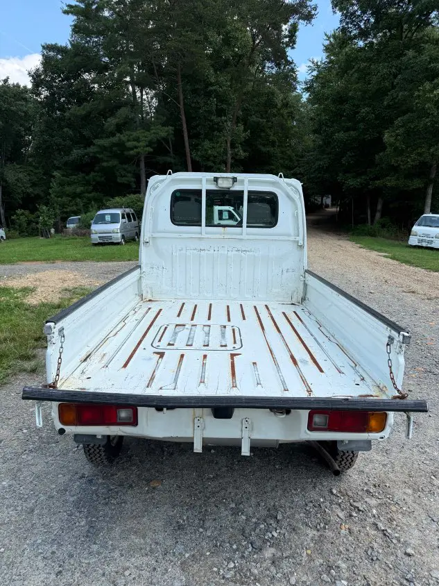 2001 Honda Acty 4WD, a white Kei Truck, for sale at Mayberry Mini Trucks in Mount Airy, NC (photo 7 of 20)