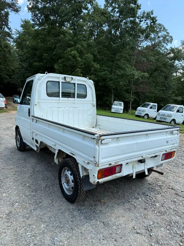 2001 Honda Acty 4WD, a white Kei Truck, for sale at Mayberry Mini Trucks in Mount Airy, NC (photo 8 of 20)