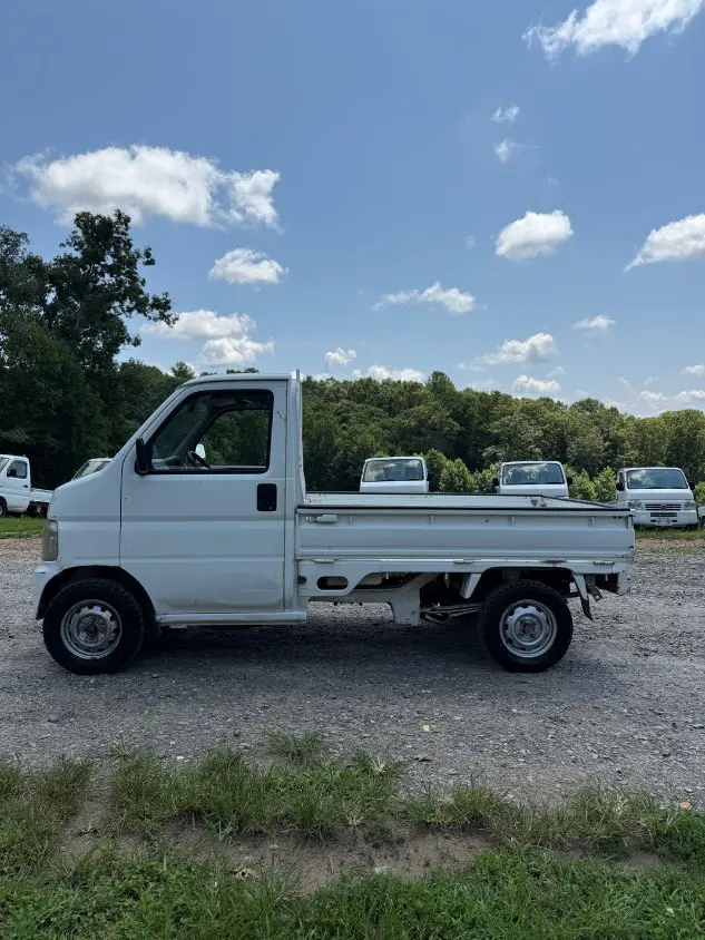 2001 Honda Acty 4WD, a white Kei Truck, for sale at Mayberry Mini Trucks in Mount Airy, NC (photo 9 of 20)