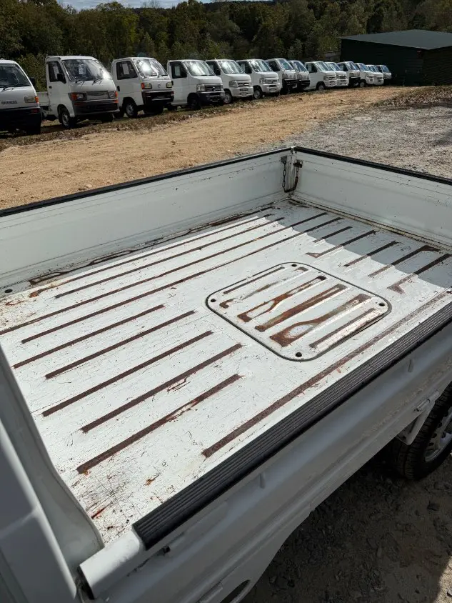 2001 Honda Acty 4WD, a white Kei Truck, for sale at Mayberry Mini Trucks in Mount Airy, NC (photo 10 of 17)