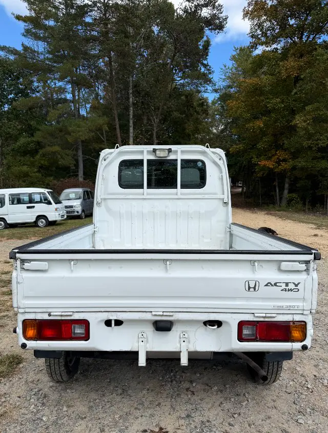 2001 Honda Acty 4WD, a white Kei Truck, for sale at Mayberry Mini Trucks in Mount Airy, NC (photo 6 of 17)