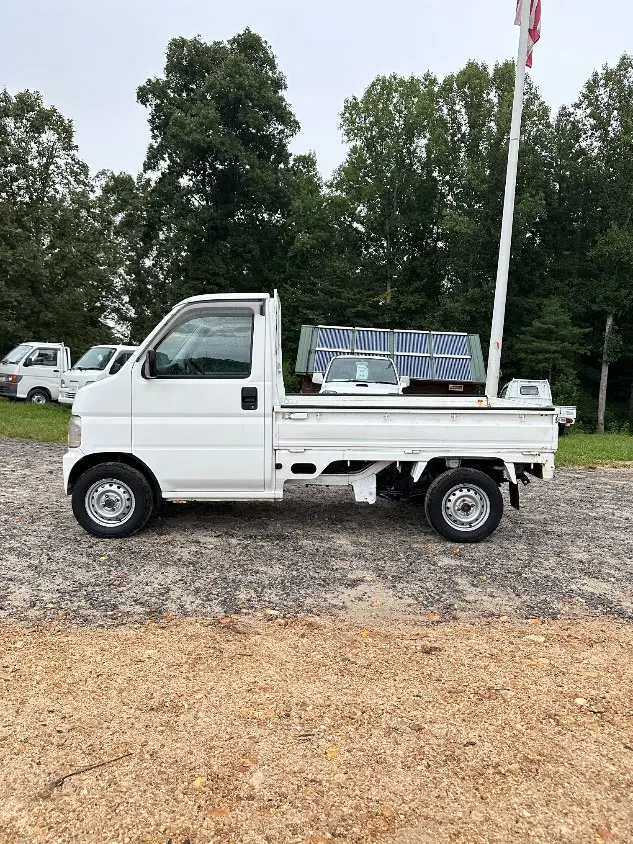 2001 Honda Acty 4WD, a white Kei Truck, for sale at Mayberry Mini Trucks in Mount Airy, NC (photo 13 of 20)