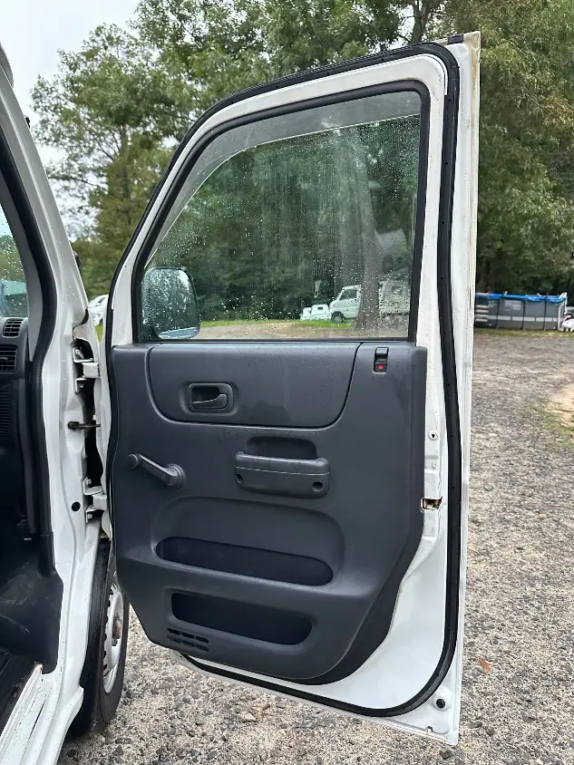 2001 Honda Acty 4WD, a white Kei Truck, for sale at Mayberry Mini Trucks in Mount Airy, NC (photo 16 of 20)