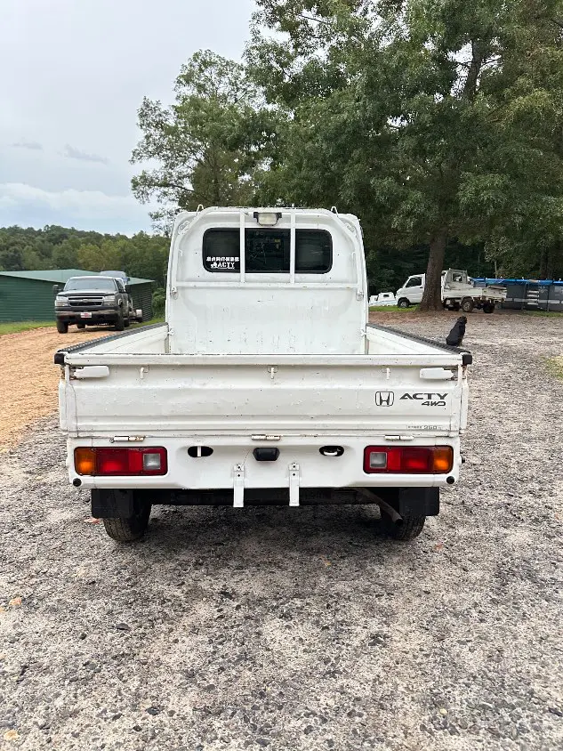 2001 Honda Acty 4WD, a white Kei Truck, for sale at Mayberry Mini Trucks in Mount Airy, NC (photo 8 of 20)