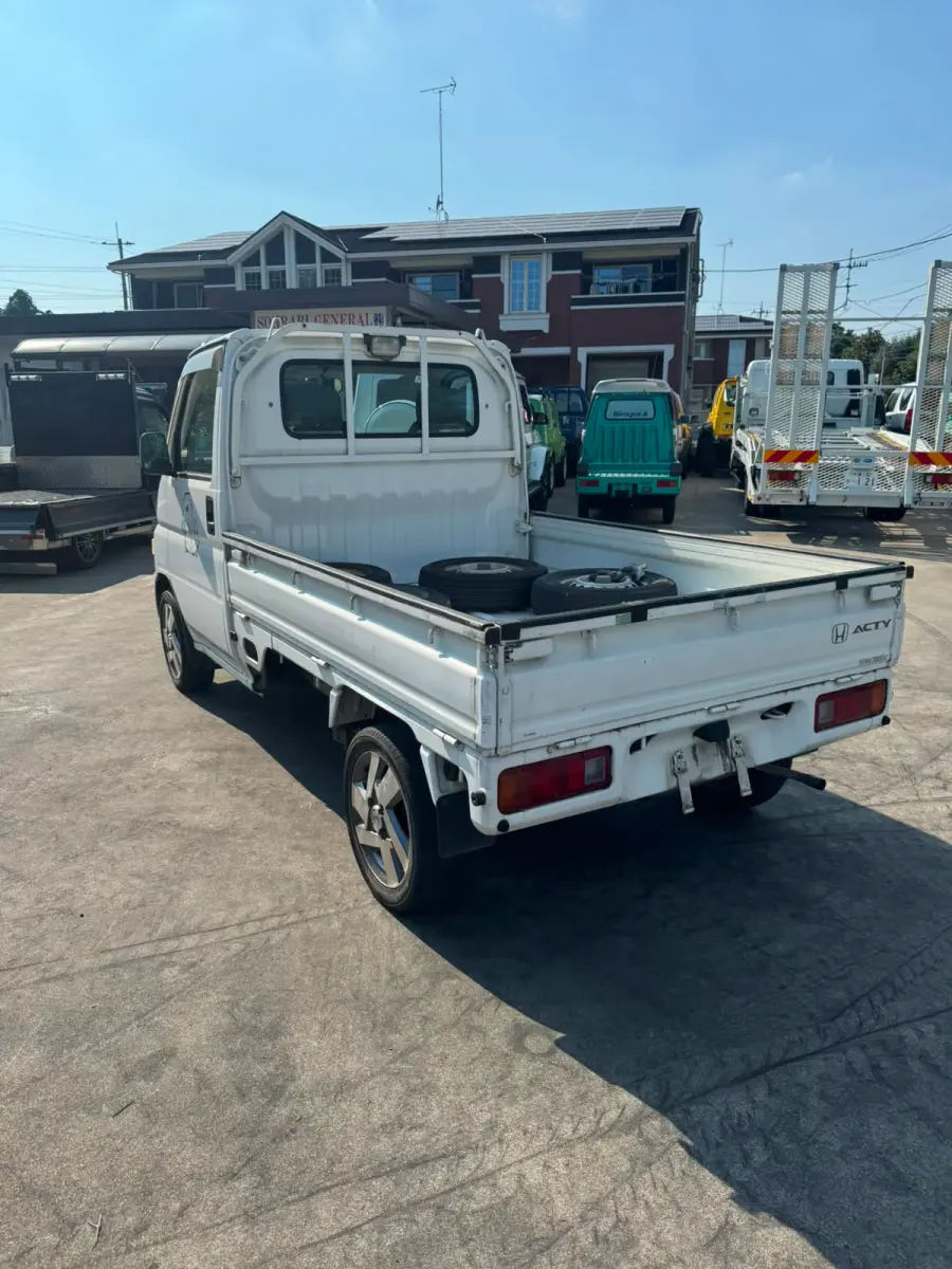 2001 Honda Acty 4x2 A/T, a white Kei Truck, for sale at Skyline Kei Trucks in Houston, TX (photo 4 of 12)
