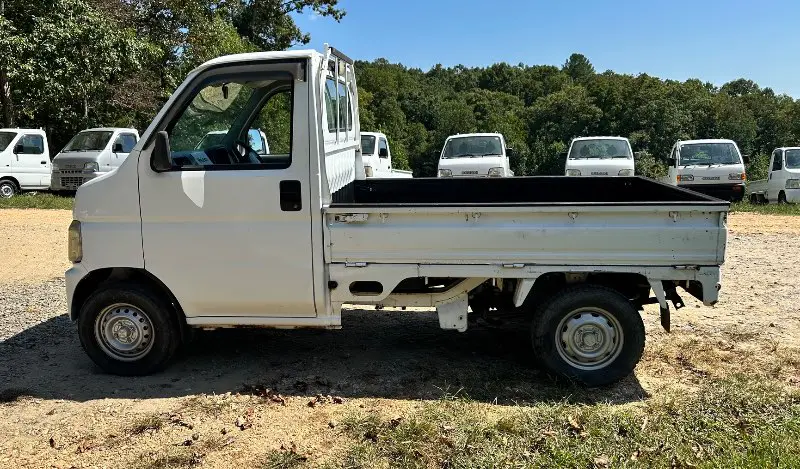 2001 Honda Acty Attack 4WD, a white Kei Truck, for sale at Mayberry Mini Trucks in Mount Airy, NC (photo 8 of 15)