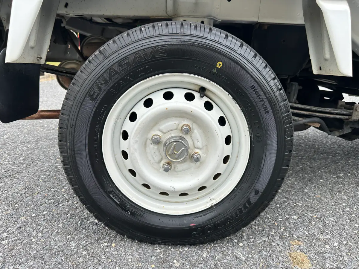 2001 Honda Acty SDX 4WD, a Kei Truck, for sale at Tokyo Motors DC in Boyds, MD (photo 14 of 17)