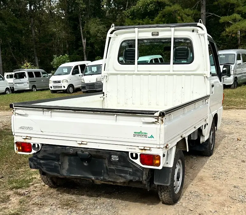 2001 Subaru Sambar 4WD, a white Kei Truck, for sale at Mayberry Mini Trucks in Mount Airy, NC (photo 5 of 17)