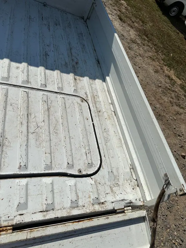2001 Subaru Sambar 4WD, a white Kei Truck, for sale at Mayberry Mini Trucks in Mount Airy, NC (photo 11 of 20)
