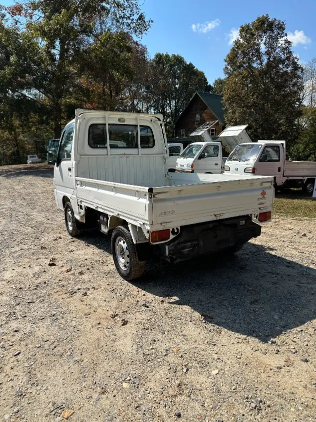 2001 Subaru Sambar 4WD, a white Kei Truck, for sale at Mayberry Mini Trucks in Mount Airy, NC (photo 12 of 20)