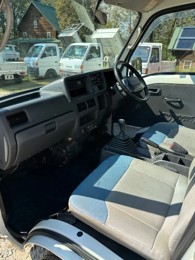 2001 Subaru Sambar 4WD, a white Kei Truck, for sale at Mayberry Mini Trucks in Mount Airy, NC (photo 15 of 20)
