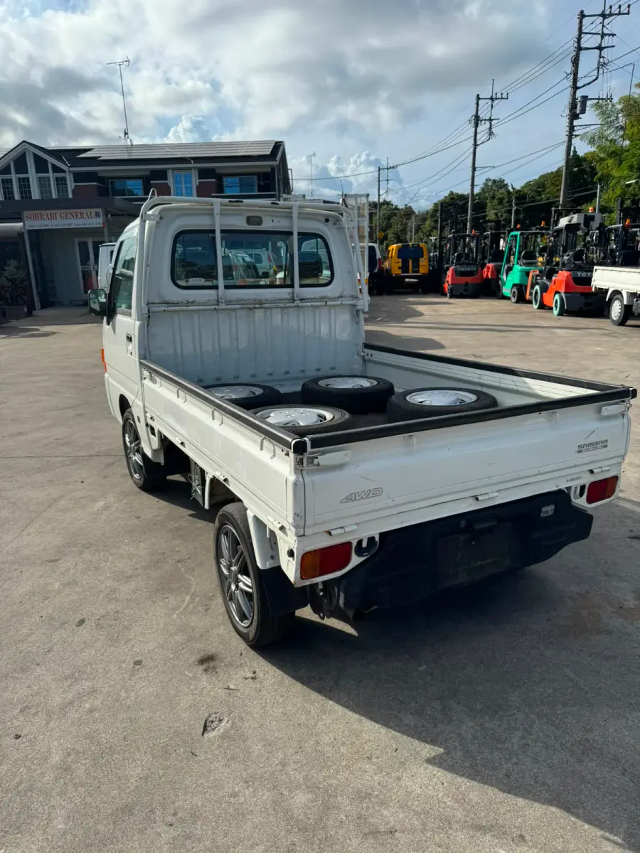 2001 Subaru Sambar 4x4, a white Kei Truck, for sale at Skyline Kei Trucks in Houston, TX (photo 4 of 7)