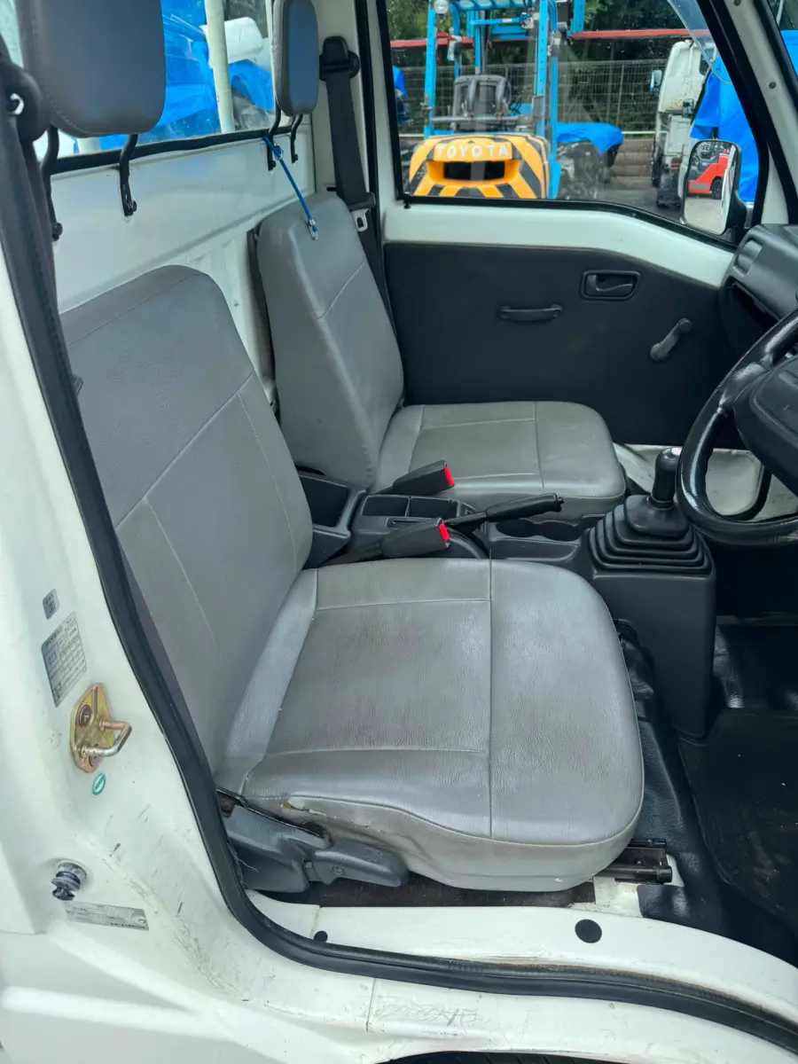 2001 Subaru Sambar 4x4, a white Kei Truck, for sale at Skyline Kei Trucks in Houston, TX (photo 11 of 15)