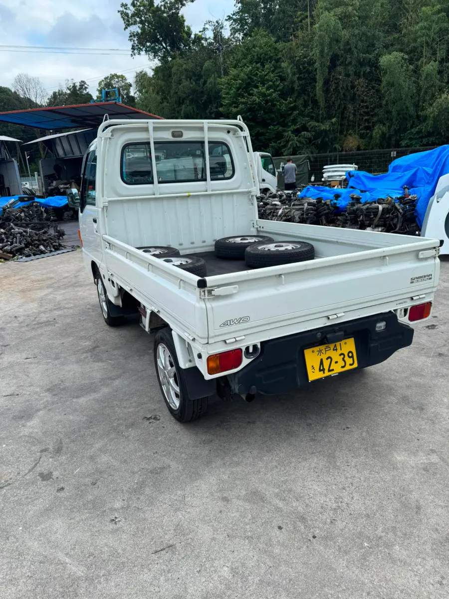 2001 Subaru Sambar 4x4, a white Kei Truck, for sale at Skyline Kei Trucks in Houston, TX (photo 4 of 9)