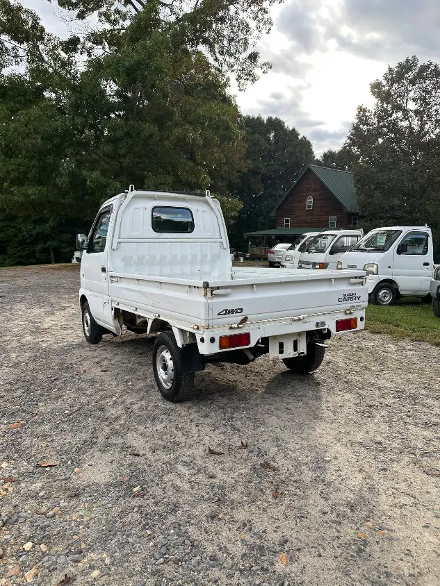2001 Suzuki Carry 4WD, a white Kei Truck, for sale at Mayberry Mini Trucks in Mount Airy, NC (photo 12 of 20)