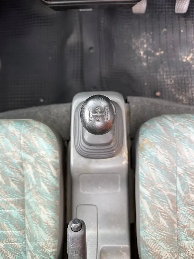 2001 Suzuki Carry 4WD, a white Kei Truck, for sale at Mayberry Mini Trucks in Mount Airy, NC (photo 18 of 20)