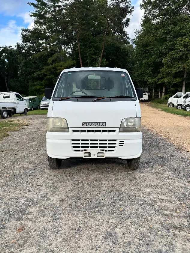 2001 Suzuki Carry 4WD, a white Kei Truck, for sale at Mayberry Mini Trucks in Mount Airy, NC (photo 4 of 20)
