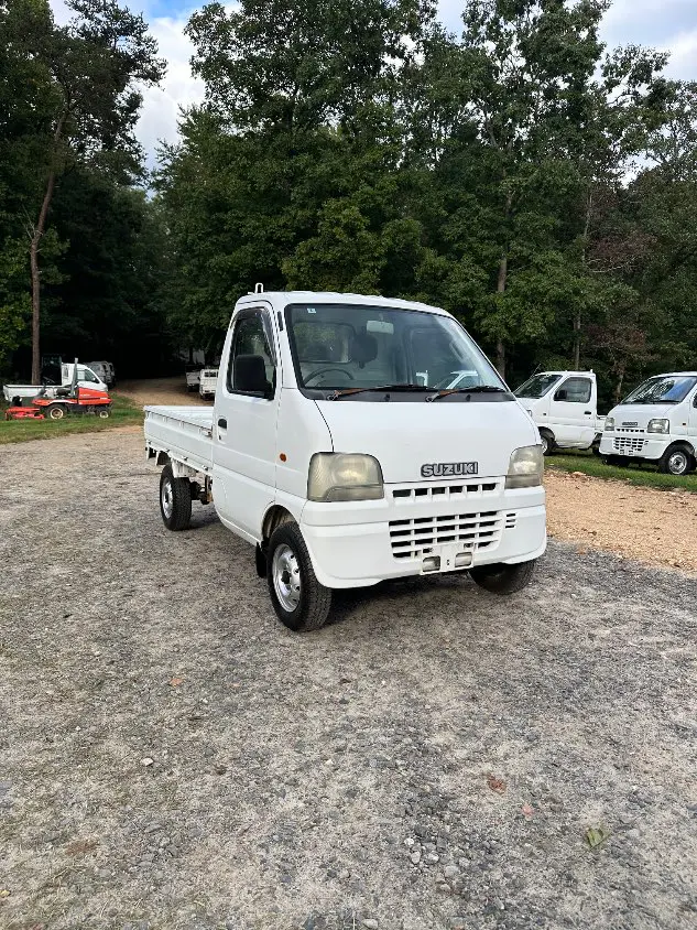 2001 Suzuki Carry 4WD, a white Kei Truck, for sale at Mayberry Mini Trucks in Mount Airy, NC (photo 5 of 20)