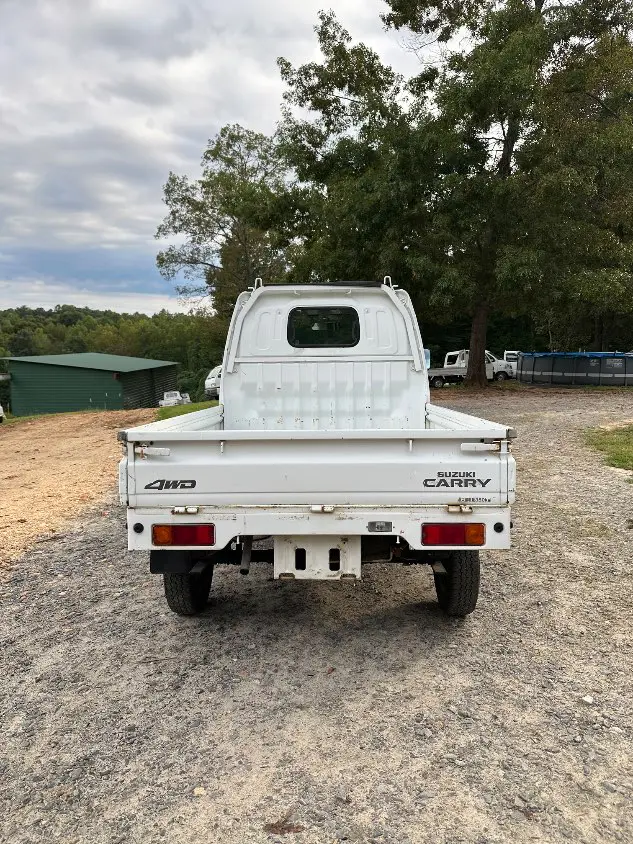 2001 Suzuki Carry 4WD, a white Kei Truck, for sale at Mayberry Mini Trucks in Mount Airy, NC (photo 8 of 20)