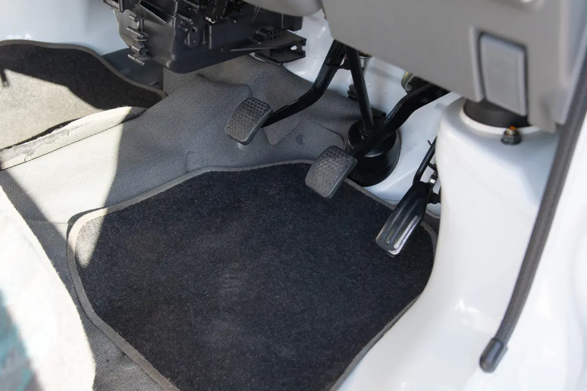 2001 Suzuki Carry, a gray Kei Truck, for sale at The Import Guys in Ferndale, WA (photo 11 of 14)