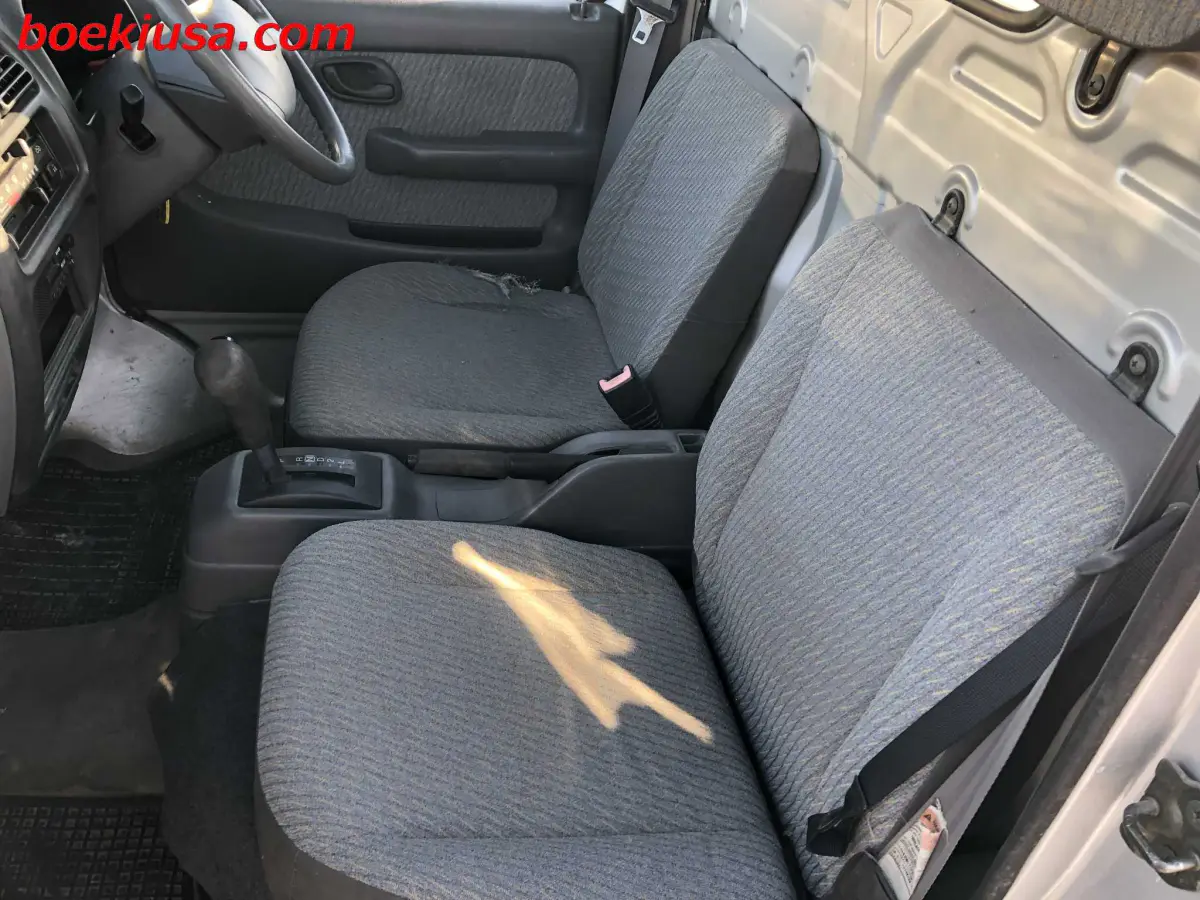 2001 Suzuki Carry, a silver Kei Truck, for sale at Boeki USA in Paterson, NJ (photo 10 of 20)