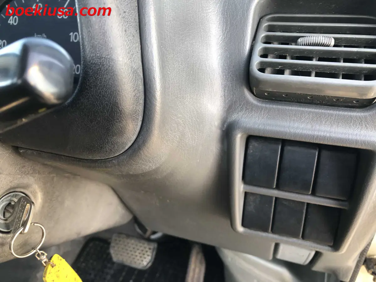 2001 Suzuki Carry, a silver Kei Truck, for sale at Boeki USA in Paterson, NJ (photo 16 of 20)