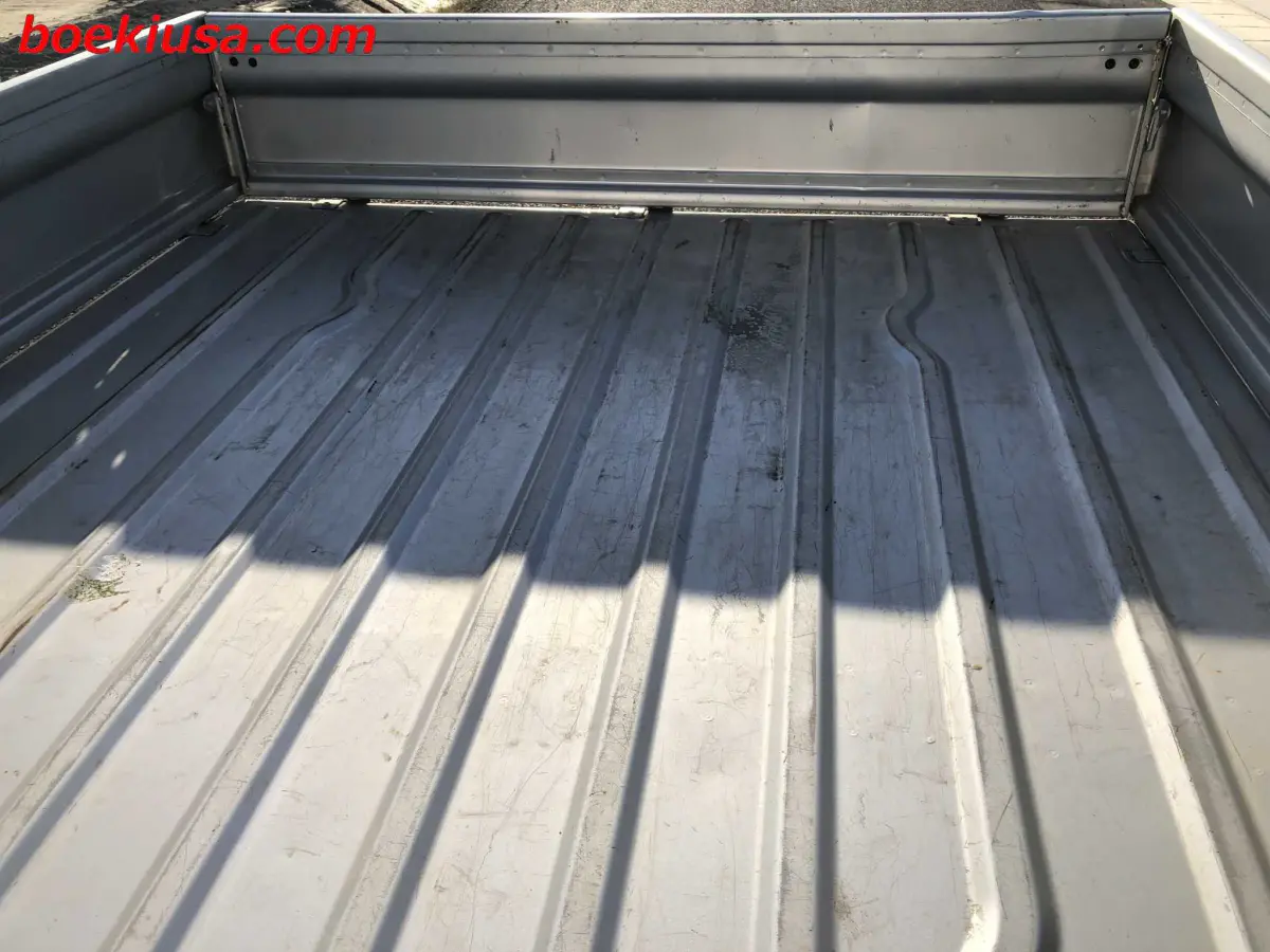 2001 Suzuki Carry, a silver Kei Truck, for sale at Boeki USA in Paterson, NJ (photo 7 of 20)