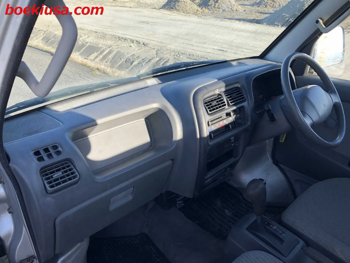 2001 Suzuki Carry, a silver Kei Truck, for sale at Boeki USA in Paterson, NJ (photo 9 of 20)