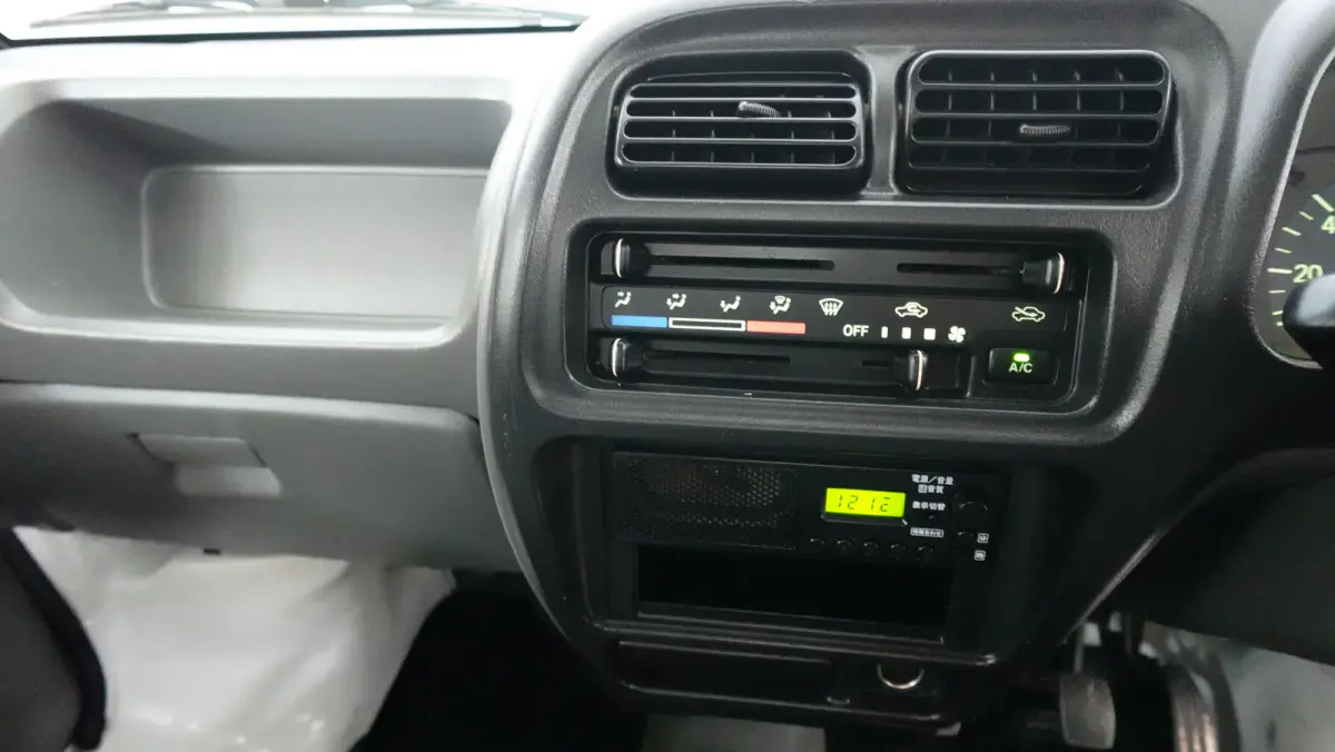 2001 Suzuki Carry Mini Kei Truck, for sale at JDM Drive in San Antonio, TX (photo 14 of 15)