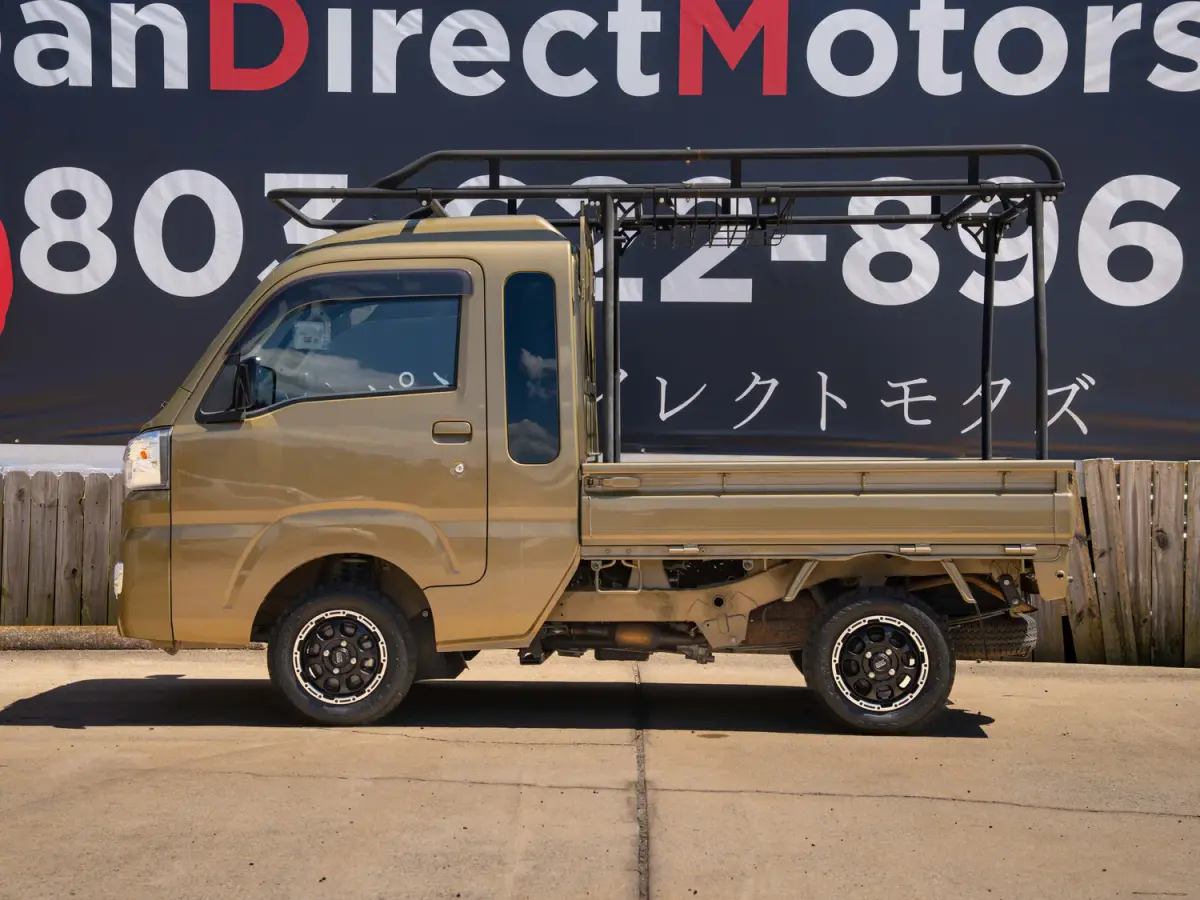2021 Daihatsu Hijet, a green off-road Kei Truck, for sale at Japan Direct Motors in Irmo, SC (photo 6 of 16)