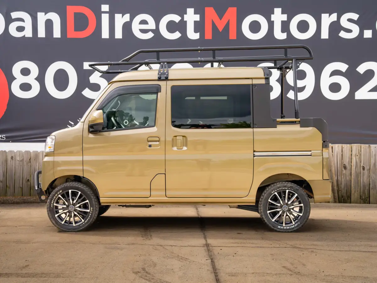 2023 Daihatsu Hijet Deckvan, a green off-road Kei Truck, for sale at Japan Direct Motors in Irmo, SC (photo 10 of 21)