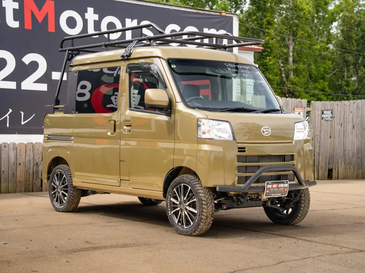 2023 Daihatsu Hijet Deckvan, a green off-road Kei Truck, for sale at Japan Direct Motors in Irmo, SC (photo 5 of 21)