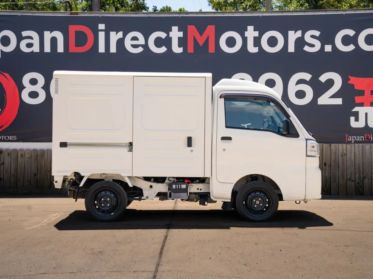 2023 Daihatsu Hijet, a black off-road Kei Truck, for sale at Japan Direct Motors in Irmo, SC (photo 6 of 19)