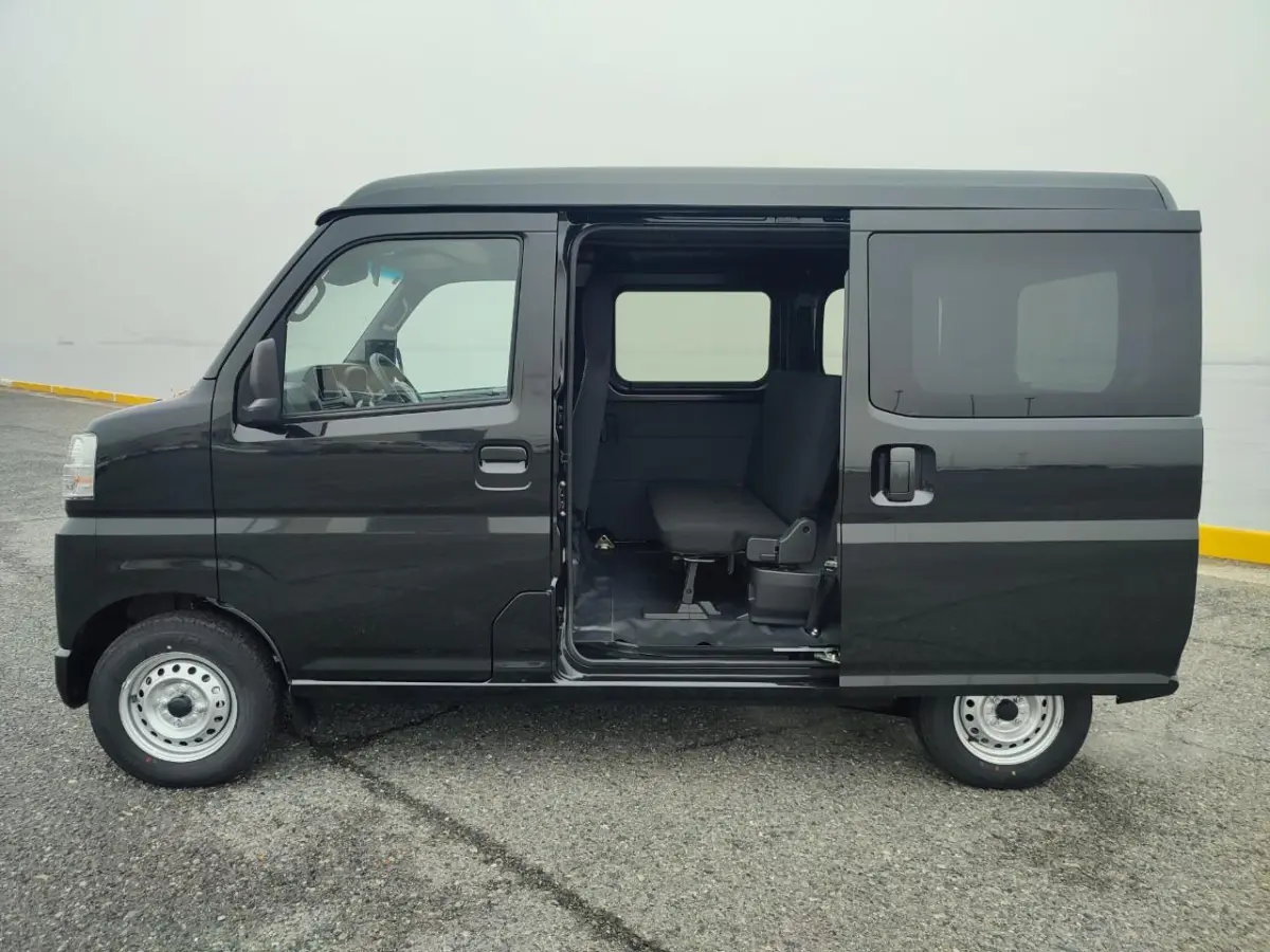 2023 Daihatsu Passenger Van, an off-road Kei Van, for sale at Dakota Mini Trucks in McIntosh, SD (photo 3 of 8)