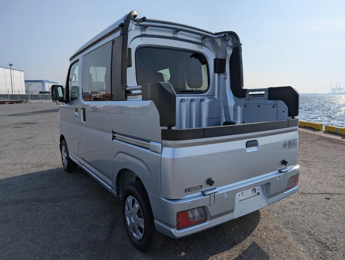 2024 Daihatsu Hijet Deck Van CVT Auto, an off-road Kei Truck, for sale at Dakota Mini Trucks in McIntosh, SD (photo 3 of 5)
