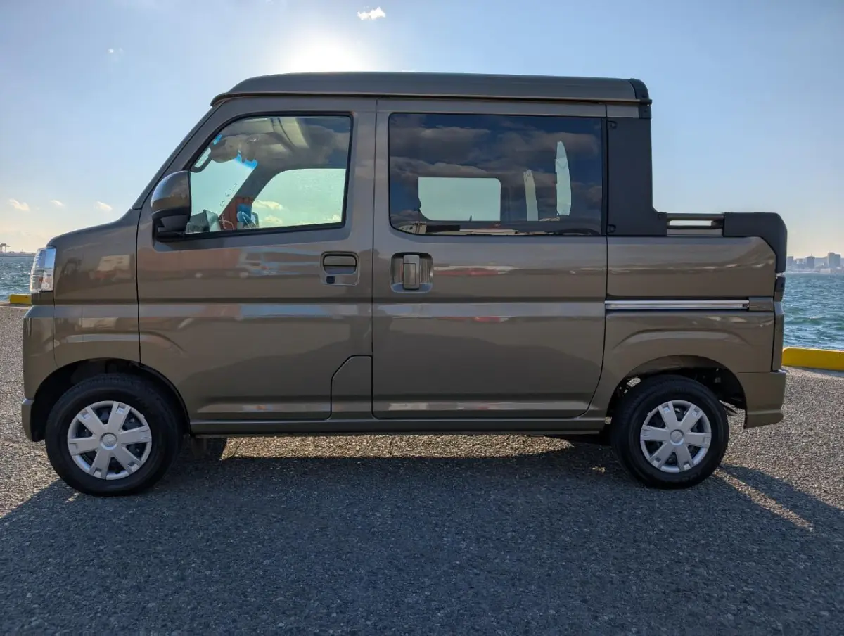 2024 Daihatsu Hijet Deck Van CVT Auto, an off-road Kei Truck, for sale at Dakota Mini Trucks in McIntosh, SD (photo 2 of 7)