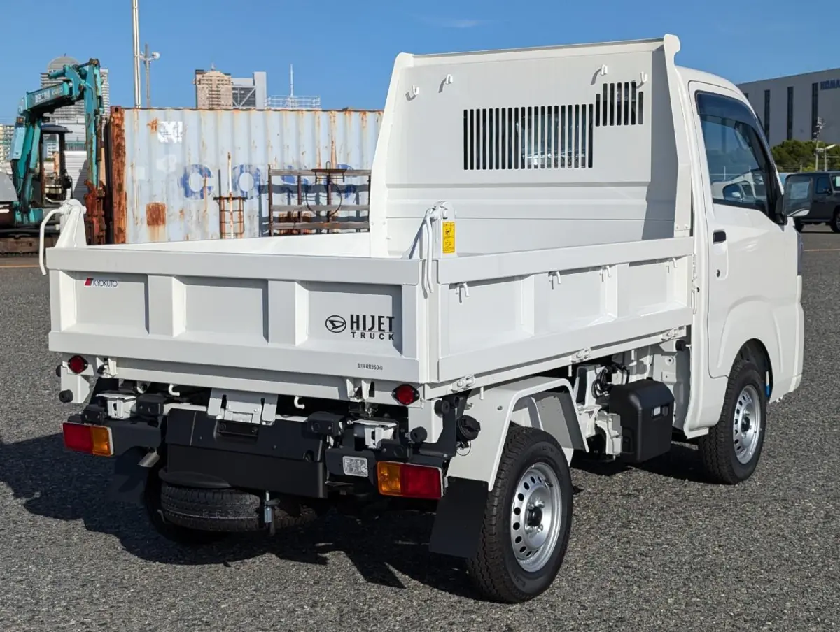 2024 Daihatsu Hijet HD Dump CVT Auto, an off-road Kei Truck, for sale at Dakota Mini Trucks in McIntosh, SD (photo 3 of 6)