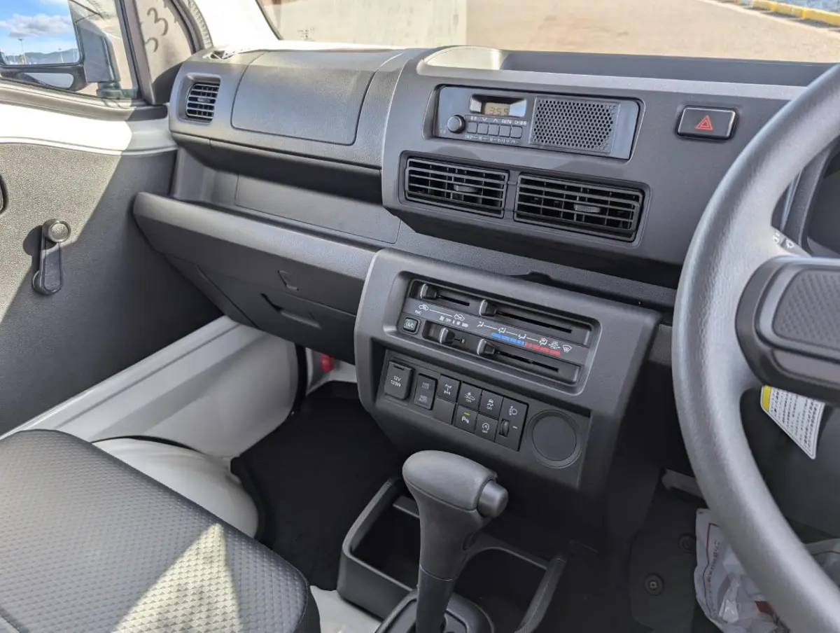 2024 Daihatsu Hijet HD Dump CVT Auto, an off-road Kei Truck, for sale at Dakota Mini Trucks in McIntosh, SD (photo 6 of 6)