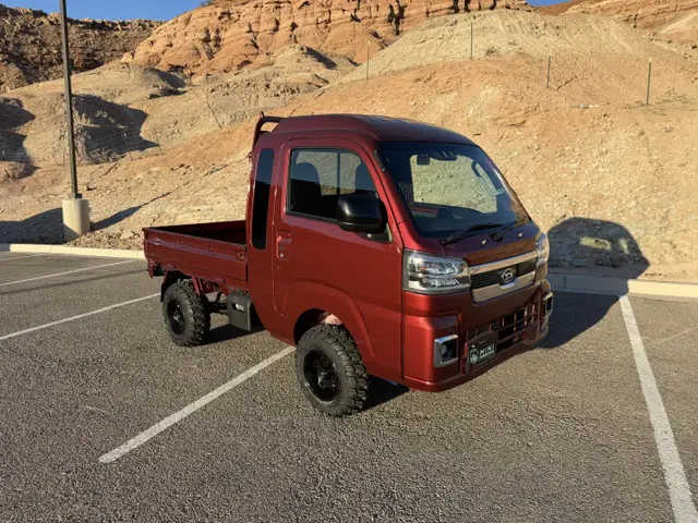 2025 Daihatsu Hijet Jumbo, a red off-road Kei Truck, for sale at Mini Monsters USA in St. George, UT (photo 2 of 23)