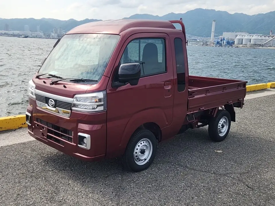 2025 Daihatsu Hijet Jumbo, a red off-road Kei Truck, for sale at Mini Monsters USA in St. George, UT (photo 22 of 23)