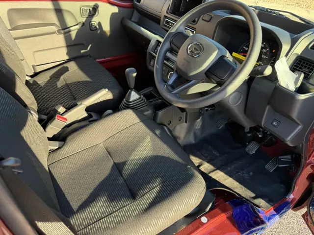 2025 Daihatsu Hijet Jumbo, a red off-road Kei Truck, for sale at Mini Monsters USA in St. George, UT (photo 8 of 23)