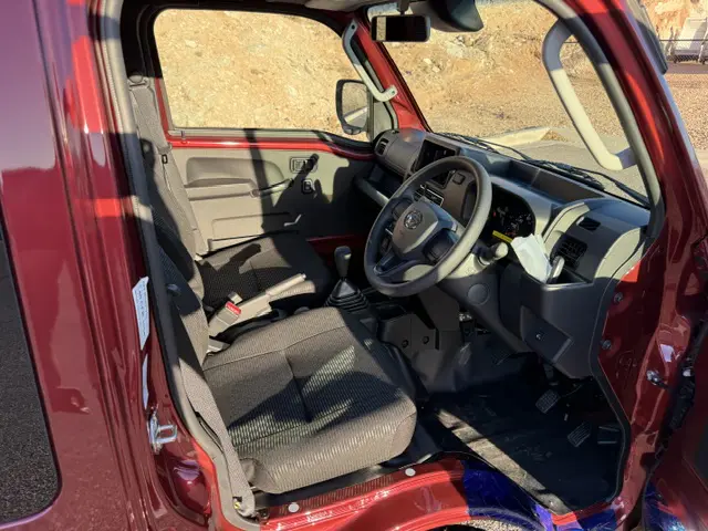 2025 Daihatsu Hijet Jumbo, a red off-road Kei Truck, for sale at Mini Monsters USA in St. George, UT (photo 9 of 23)