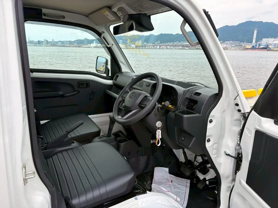 2025 Daihatsu Hijet Regular Cab, an off-road Kei Truck, for sale at Dakota Mini Trucks in McIntosh, SD (photo 5 of 5)