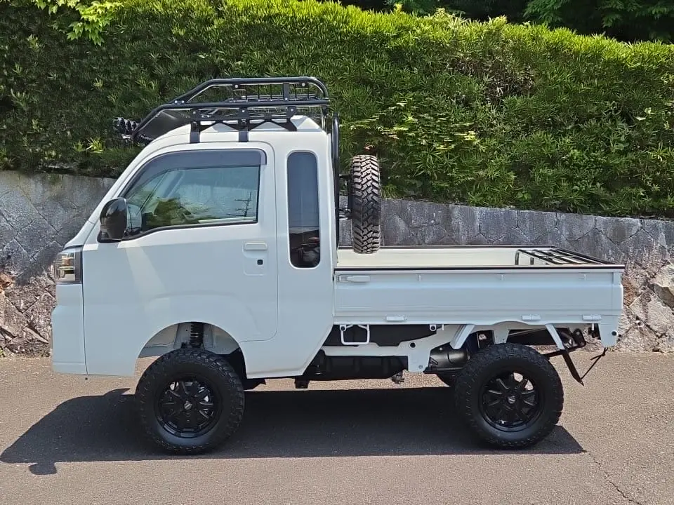 2026 Daihatsu Hijet Extreme, a white off-road Kei Truck, for sale at Mini Monsters USA in St. George, UT (photo 2 of 16)