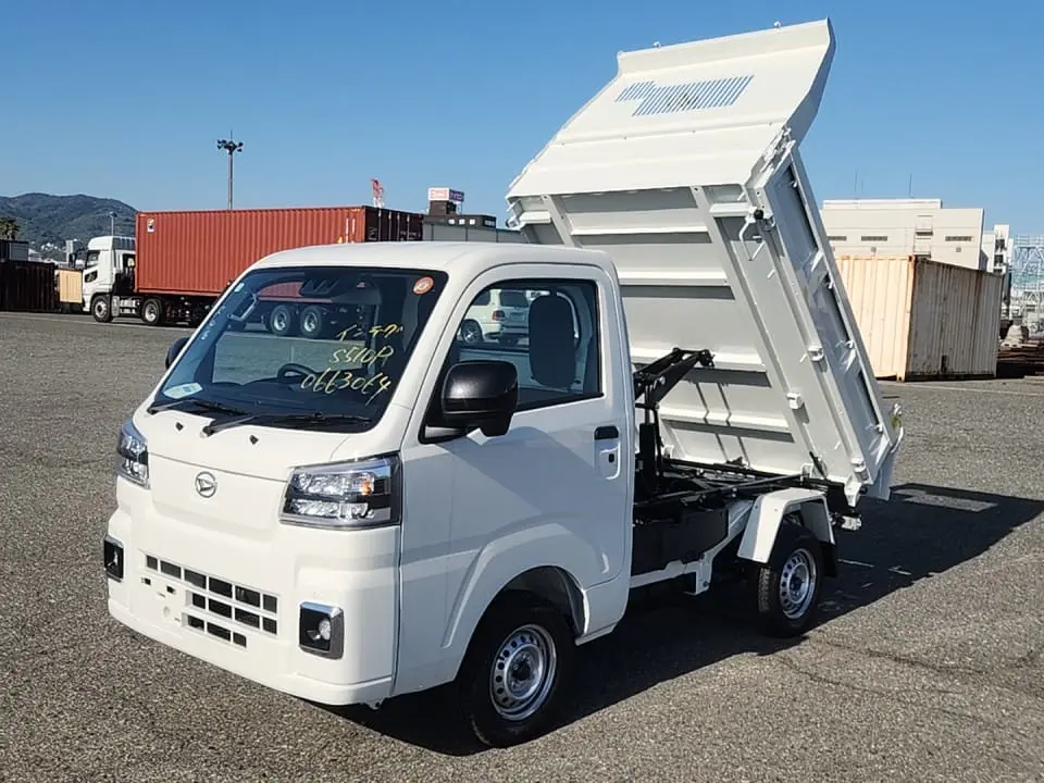 2026 Daihatsu Hijet HD Dump, a white off-road Kei Truck, for sale at Mini Monsters USA in St. George, UT (photo 14 of 19)