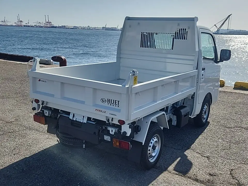 2026 Daihatsu Hijet HD Dump, a white off-road Kei Truck, for sale at Mini Monsters USA in St. George, UT (photo 5 of 19)
