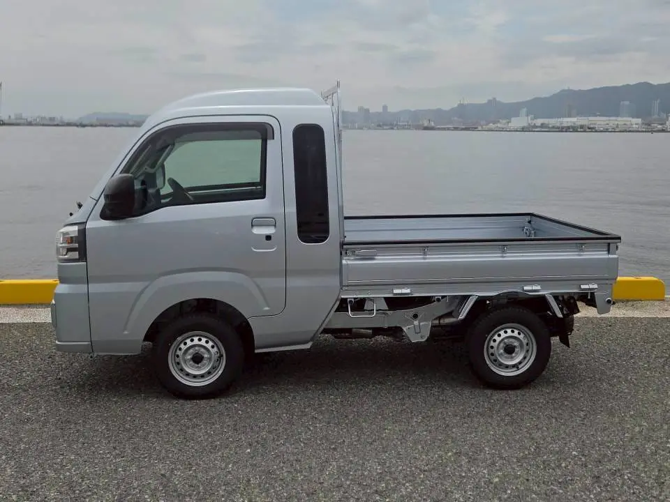 2026 Daihatsu Hijet Jumbo, a silver off-road Kei Truck, for sale at Mini Monsters USA in St. George, UT (photo 3 of 13)