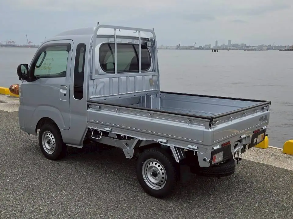 2026 Daihatsu Hijet Jumbo, a silver off-road Kei Truck, for sale at Mini Monsters USA in St. George, UT (photo 4 of 13)