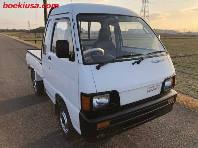 1992 Daihatsu Hijet Jumbo 4x4, a white Kei Truck, for sale at Boeki USA in Paterson, NJ